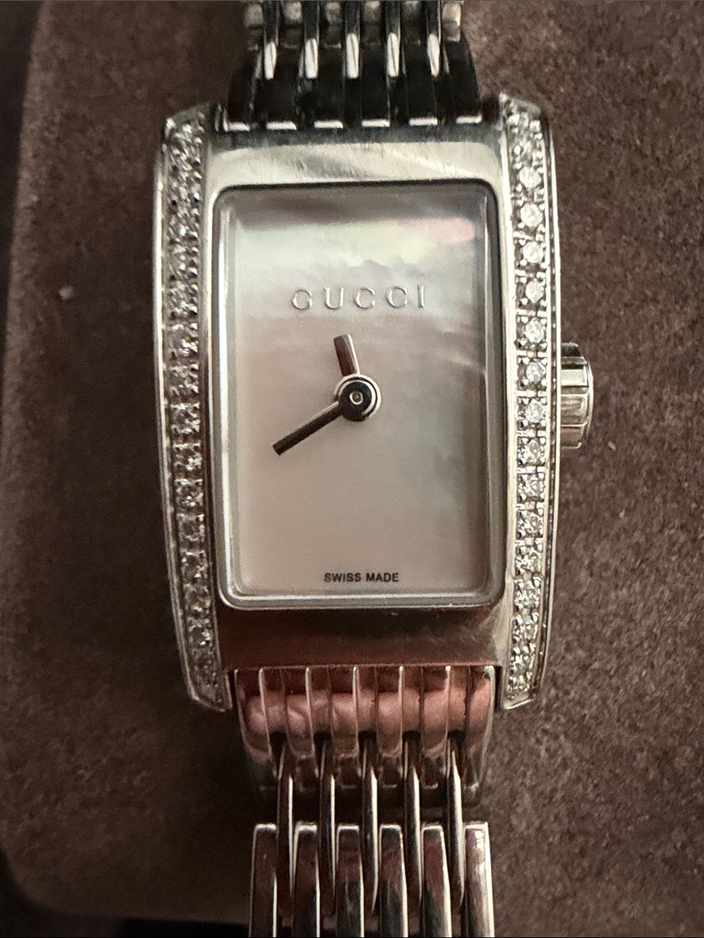 Gucci Silver Women's Diamond-Trim Rectangular Bracelet Watch PUT AN OFFER - Picture 3 of 6